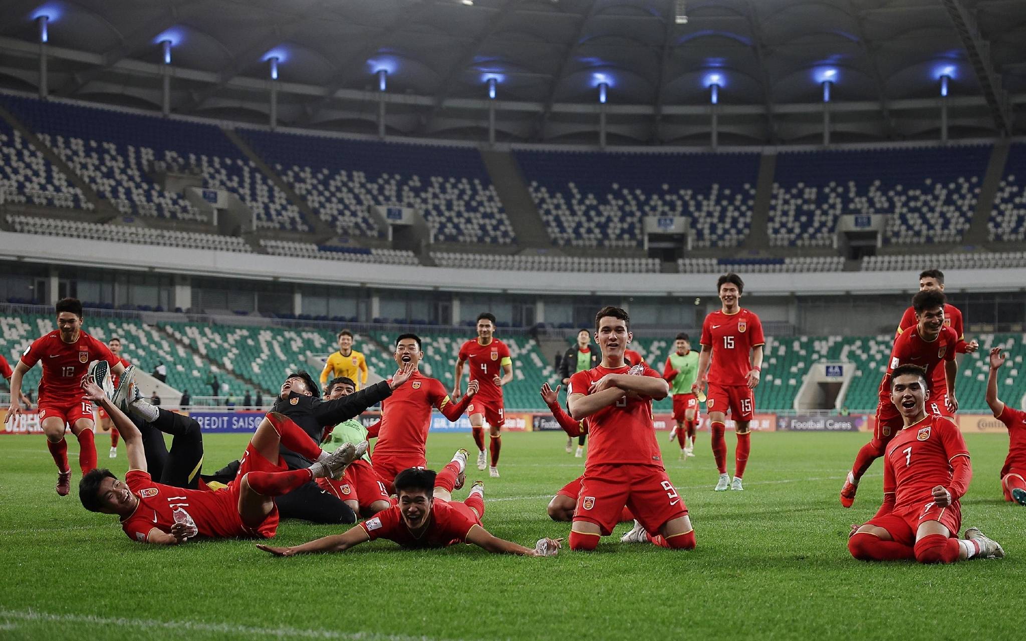 世预赛：日本2:0沙特，喜提三连胜(世界杯2022亚洲预选赛日本vs沙特)
