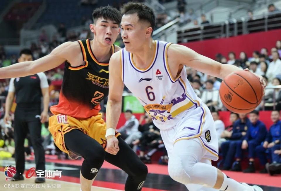 江苏队主场迎来胜利，展现出色状态的简单介绍